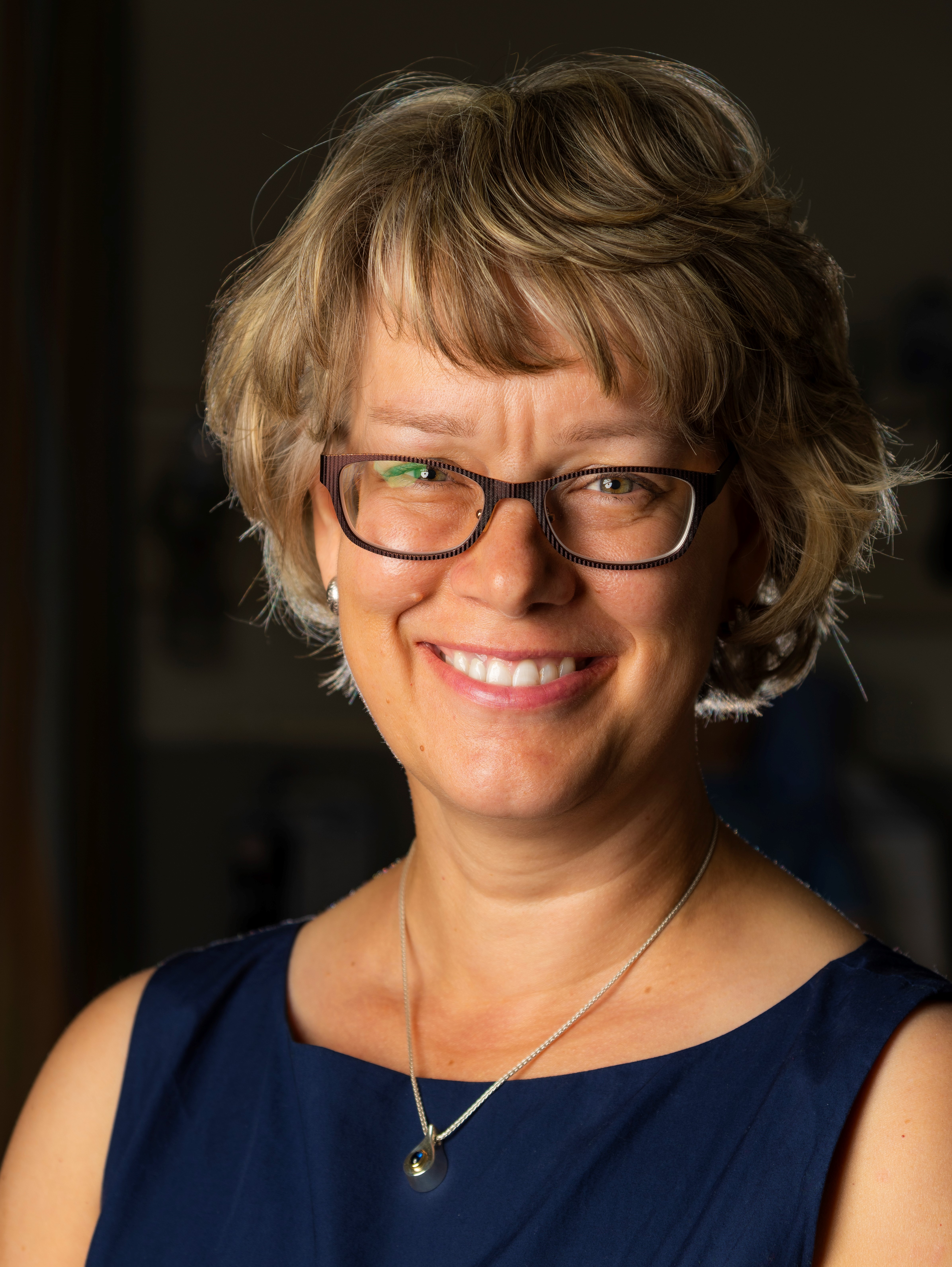 Image of Dr. Shannon MacDonald